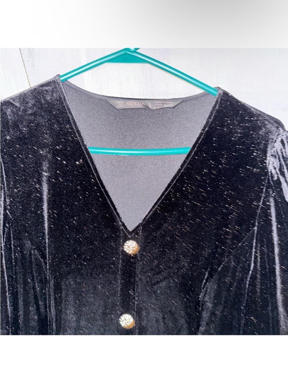 Elegant Black Velvet Button-Front Dress with Chain Belt - Picture 8 of 11